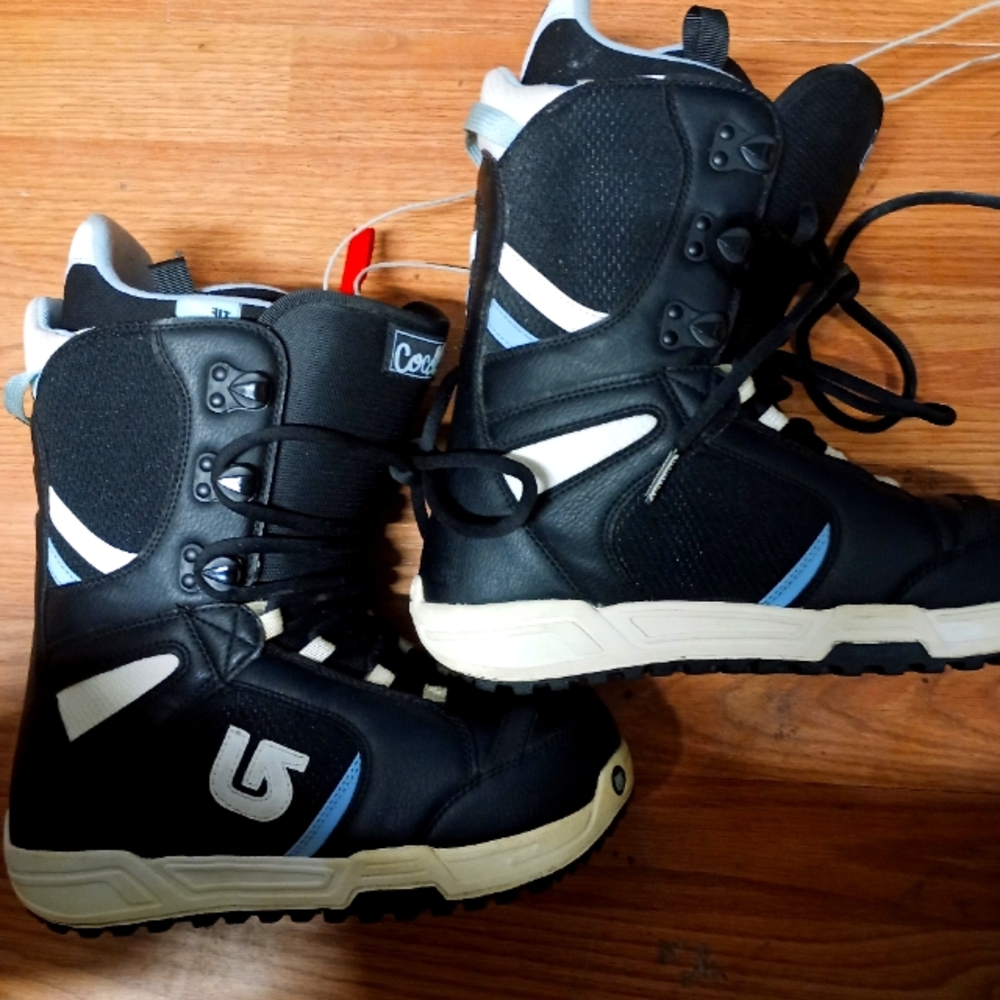 NEW COCO Burton Women’s Snowboard Boots
